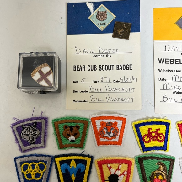 Vintage Boy Scout Lot of Pins and Badges - Picture 2 of 3